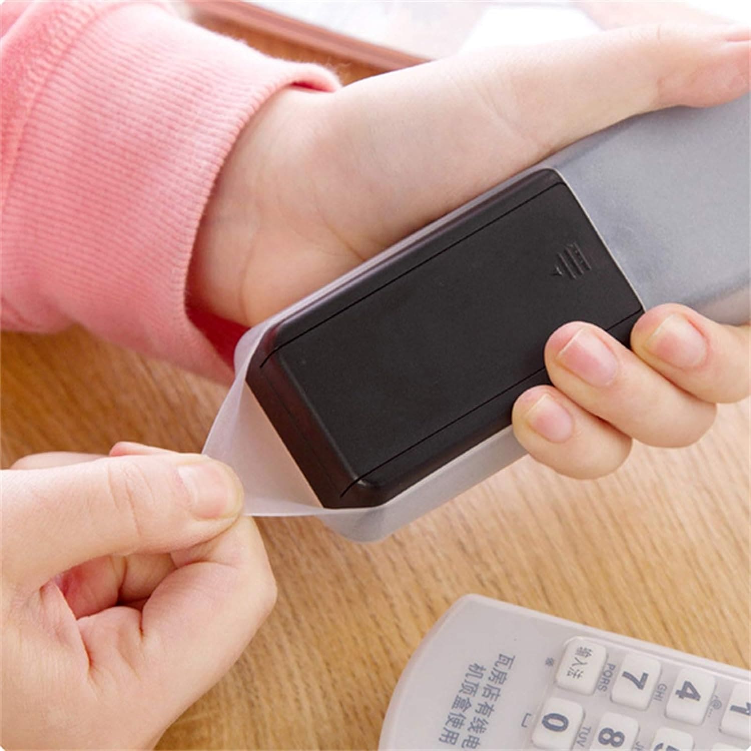 Silicon Rabbit RC Cover, Universal Home TV Remote Control Cover, Transparent Noctilucent Cover, Waterproof Clear Protector Skin Pouch Bag, Dust-proof Anti-fall Rabbit Ear Protective Case Silicon Rabbit RC Cover, Universal Home TV Remote Control Cover, Transparent Noctilucent Cover, Waterproof Clear Protector Skin Pouch Bag, Dust-proof Anti-fall Rabbit Ear Protective Case